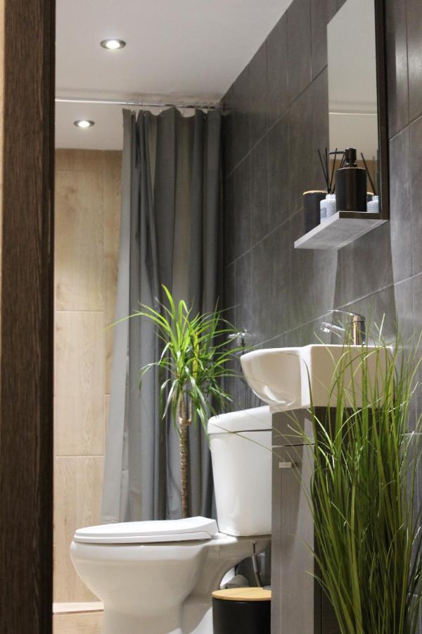 Charcoal Thirteen Apartment Kavála ภายนอก รูปภาพ