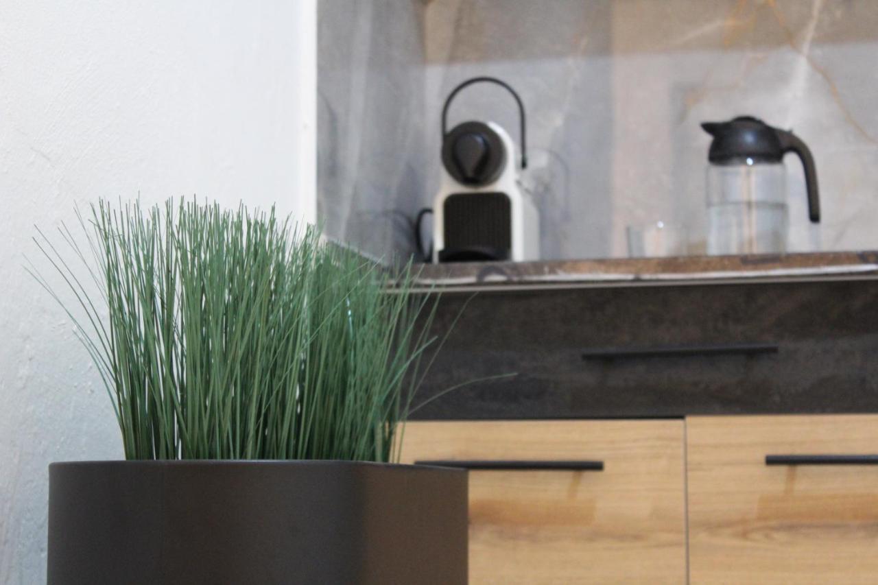 Charcoal Thirteen Apartment Kavála ภายนอก รูปภาพ