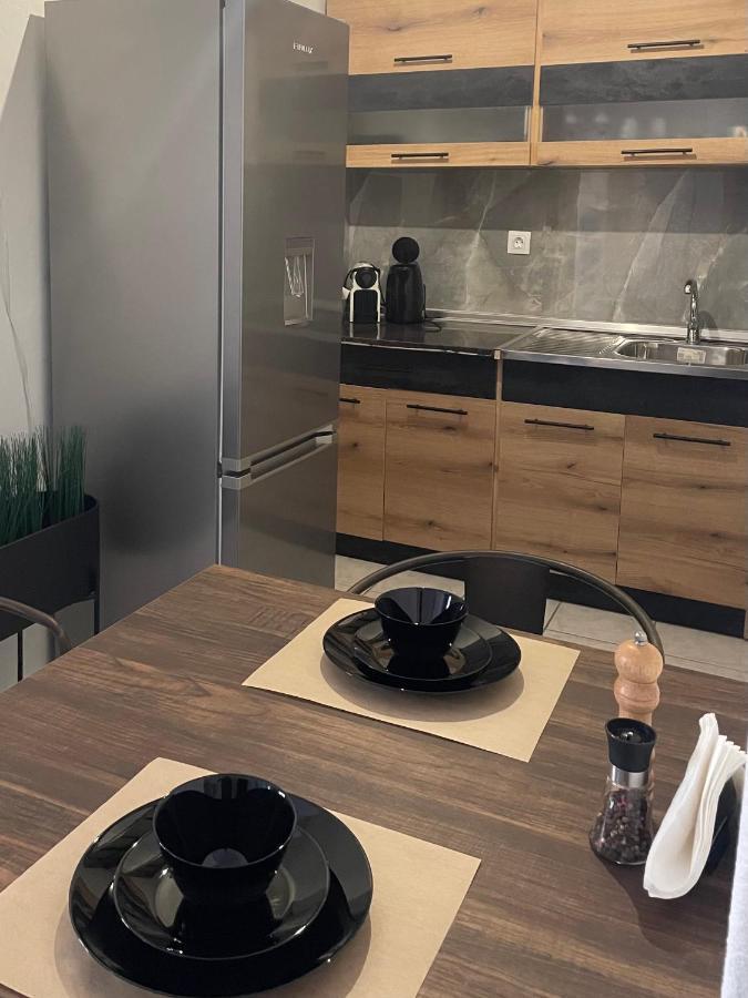 Charcoal Thirteen Apartment Kavála ภายนอก รูปภาพ