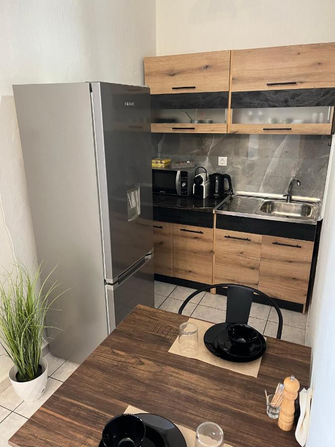 Charcoal Thirteen Apartment Kavála ภายนอก รูปภาพ