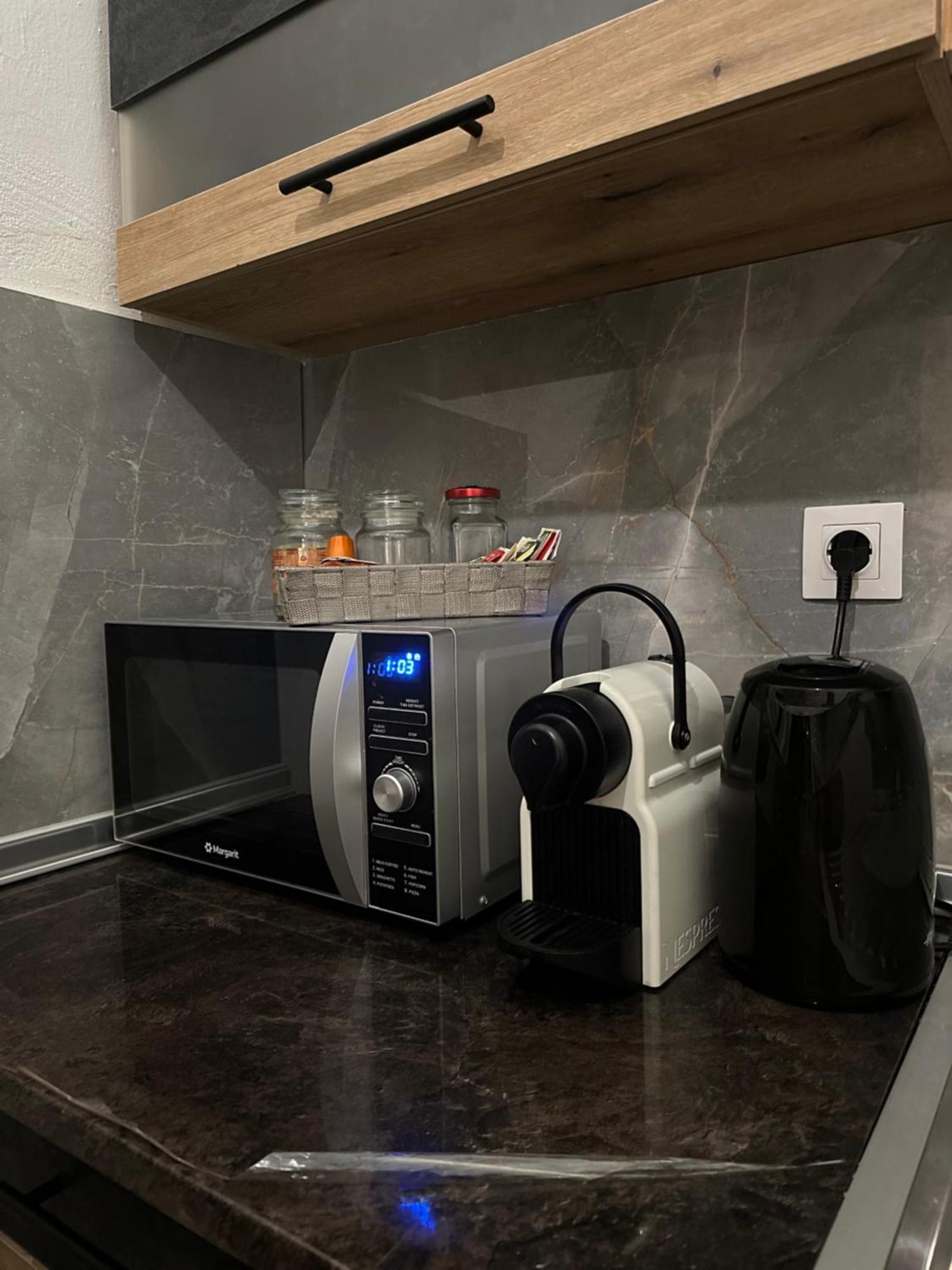 Charcoal Thirteen Apartment Kavála ภายนอก รูปภาพ